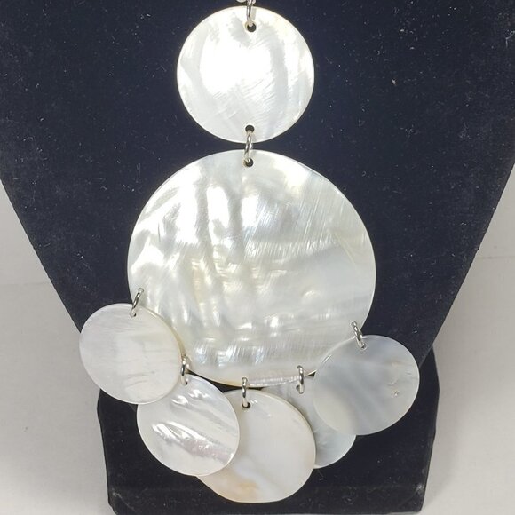 Women's 34" Polished Silver-tone Beaded Necklace & Drop Circle Seashell Pendant - Picture 5 of 8